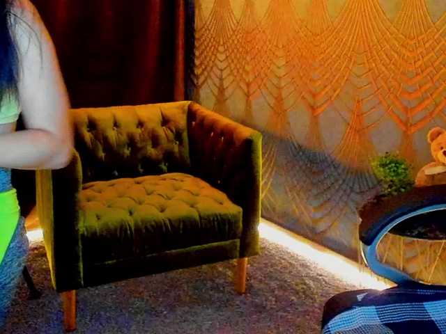 Livia-Shy live cam on BongaCams