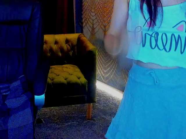 Livia-Shy live cam on BongaCams
