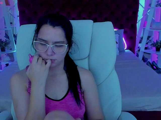 Livia-Shy live cam on BongaCams
