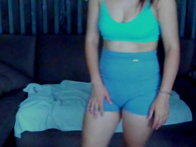 Livia-Shy live cam on BongaCams