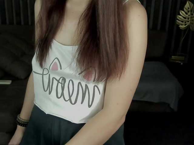Livia-Shy live cam on BongaCams