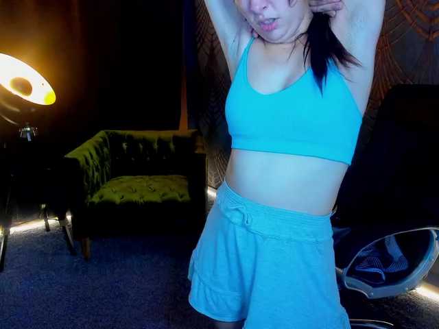 Livia-Shy live cam on BongaCams