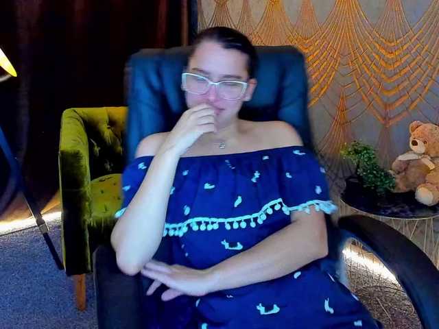 Livia-Shy live cam on BongaCams