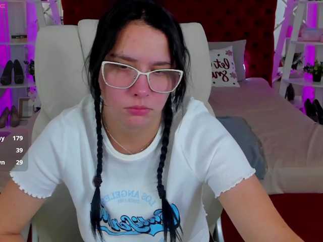 Livia-Shy live cam on BongaCams