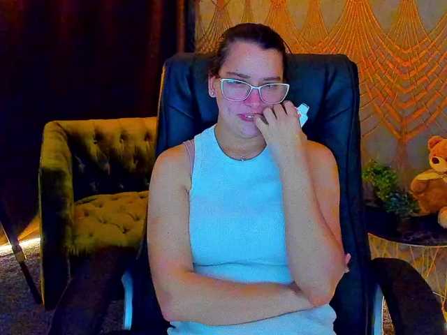 Livia-Shy live cam on BongaCams