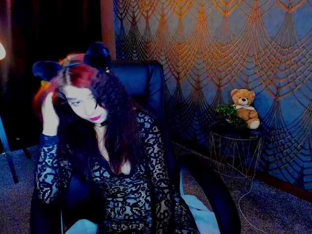 Livia-Shy live cam on BongaCams