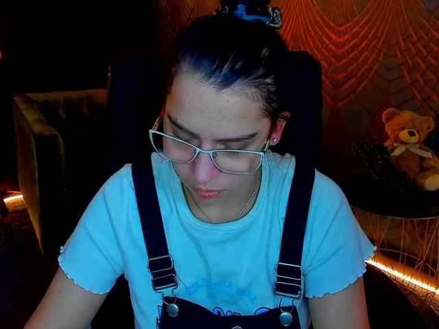 Livia-Shy live cam on BongaCams