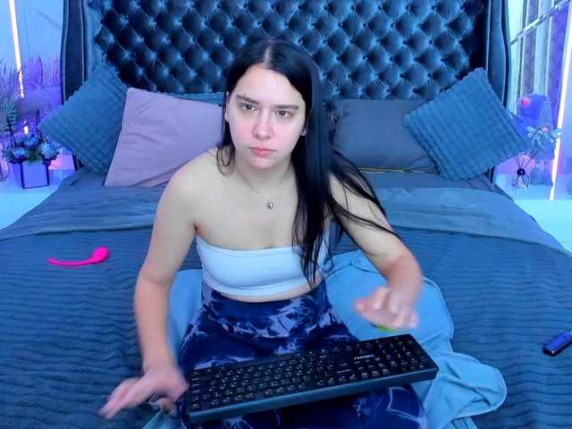 Livia-Shy live cam on BongaCams