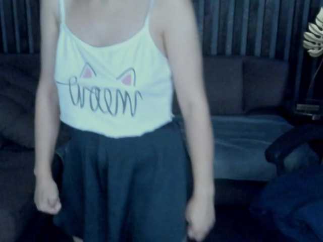 Livia-Shy live cam on BongaCams