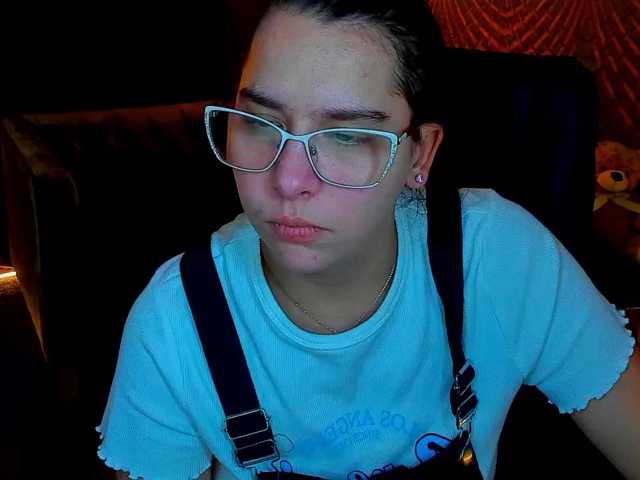 Livia-Shy live cam on BongaCams