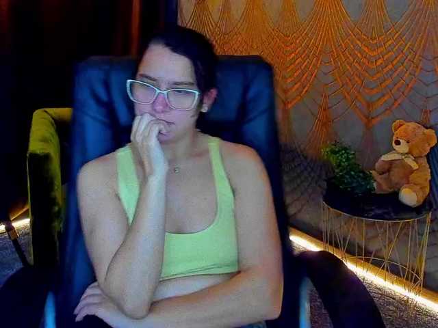 Livia-Shy live cam on BongaCams