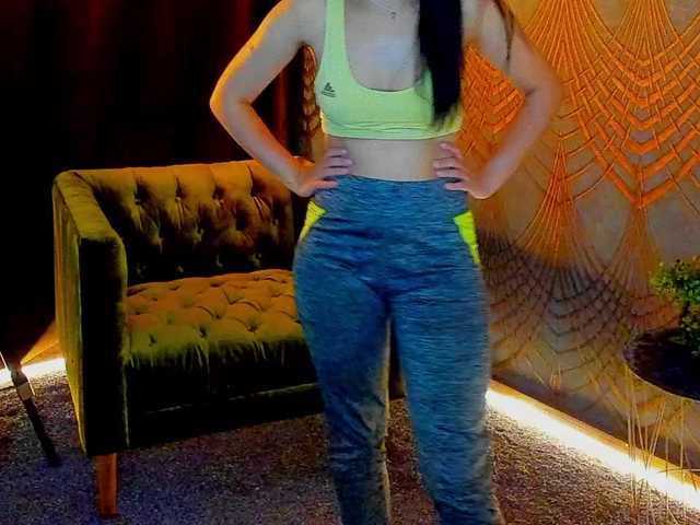Livia-Shy live cam on BongaCams