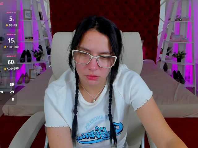 Livia-Shy live cam on BongaCams