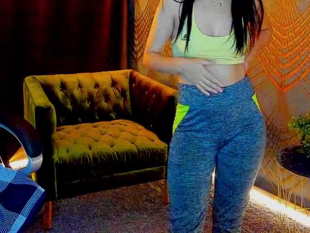 Livia-Shy live cam on BongaCams