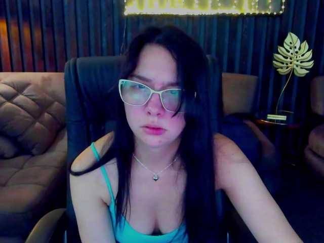 Livia-Shy live cam on BongaCams
