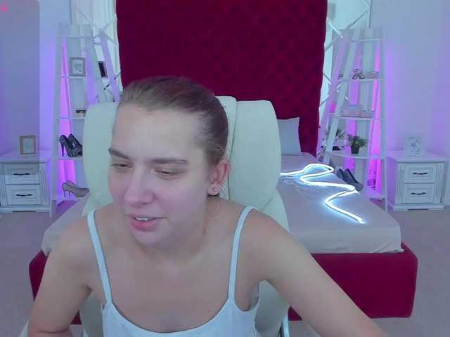 Livia-Shy live cam on BongaCams