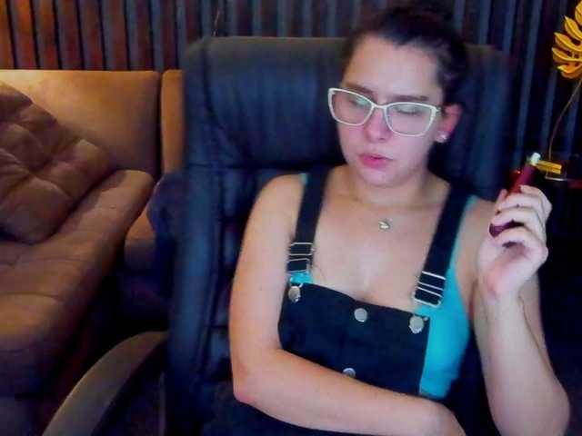 Livia-Shy live cam on BongaCams