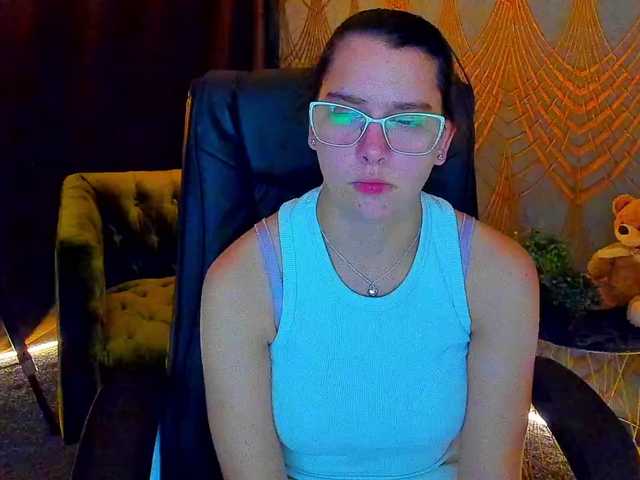 Livia-Shy live cam on BongaCams