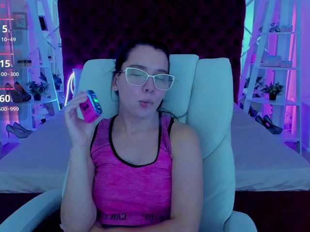Livia-Shy live cam on BongaCams