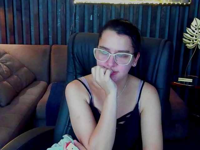 Livia-Shy live cam on BongaCams