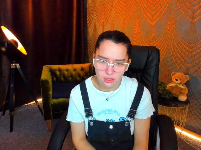 Livia-Shy