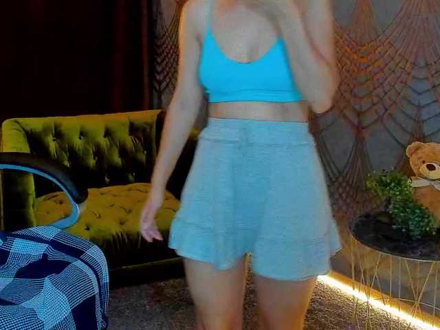 Livia-Shy live cam on BongaCams