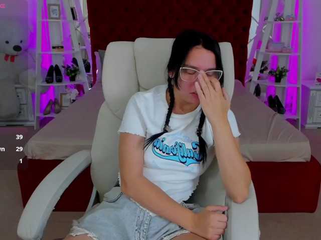 Livia-Shy live cam on BongaCams
