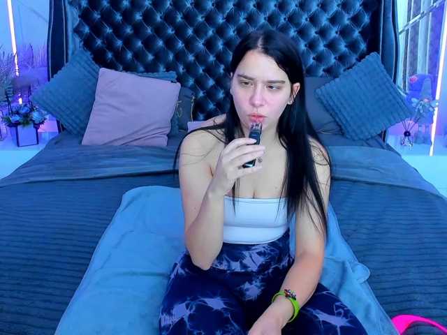 Livia-Shy live cam on BongaCams