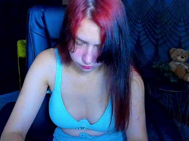 Livia-Shy live cam on BongaCams