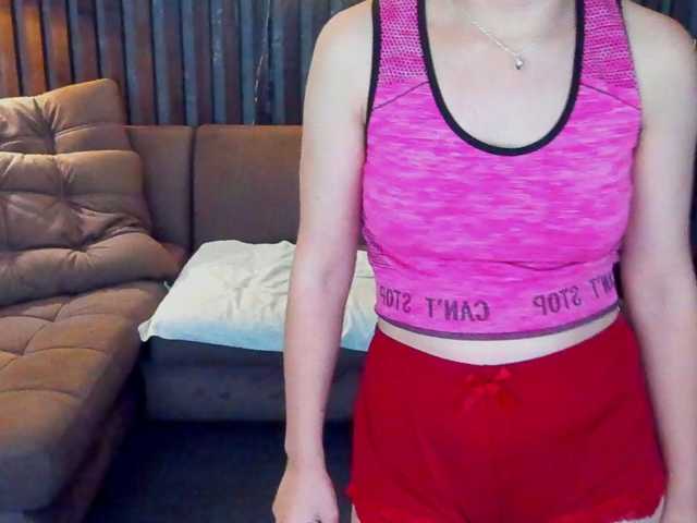 Livia-Shy live cam on BongaCams