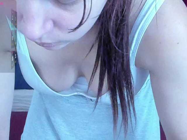 Livia-Shy live cam on BongaCams