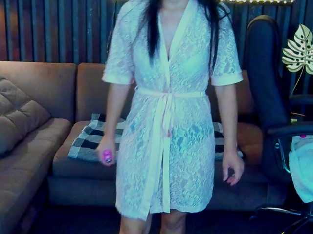 Livia-Shy live cam on BongaCams