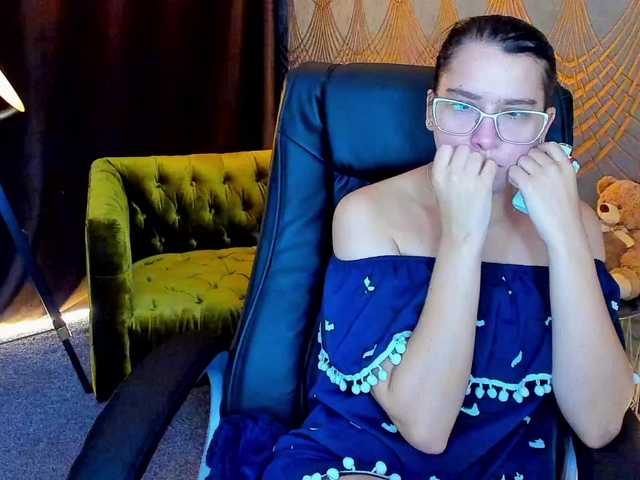 Livia-Shy live cam on BongaCams