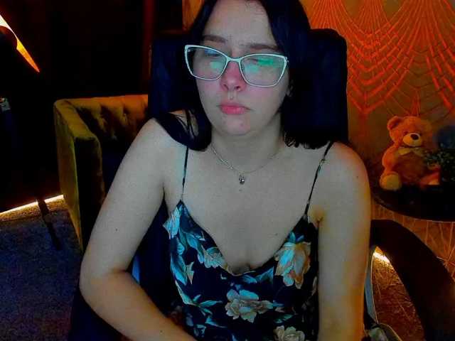 Livia-Shy live cam on BongaCams