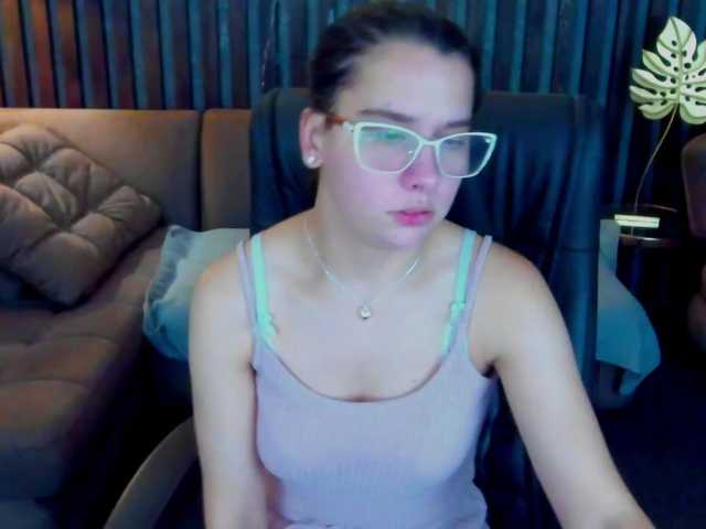 Livia-Shy live cam on BongaCams