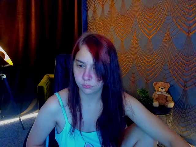 Livia-Shy live cam on BongaCams