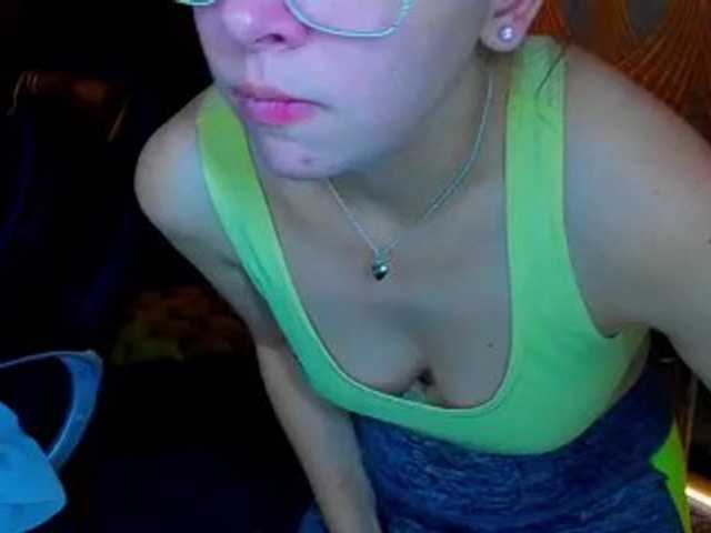 Livia-Shy live cam on BongaCams