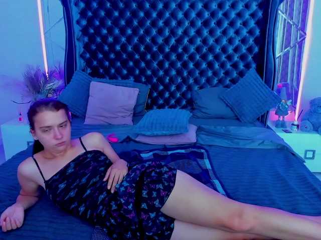 Livia-Shy live cam on BongaCams