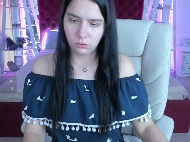 le modèle Livia-Shy est en webcam porno dans un show sur le site bongacams, il possède les tags suivants: White/Caucasian,Brunette,Trimmed