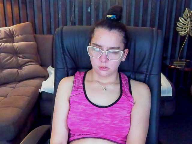 Livia-Shy live cam on BongaCams