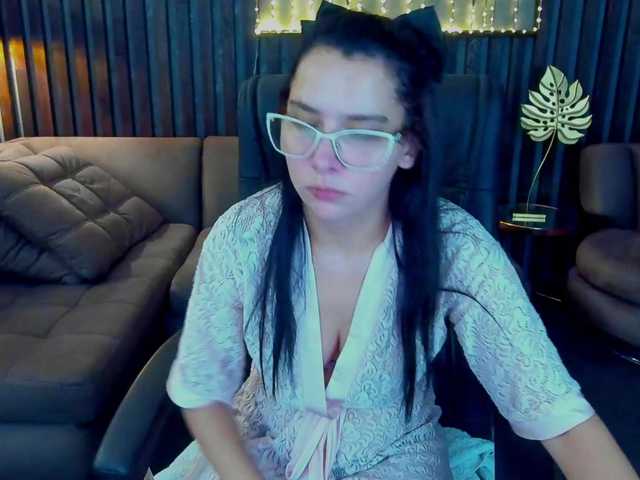 Livia-Shy live cam on BongaCams