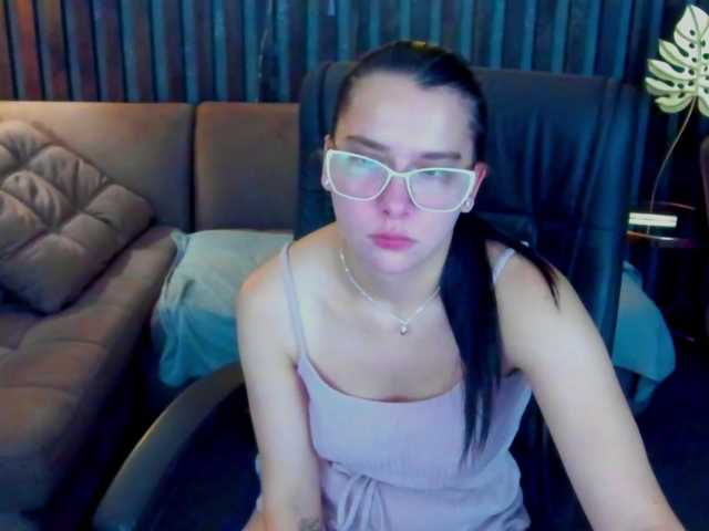 Livia-Shy live cam on BongaCams