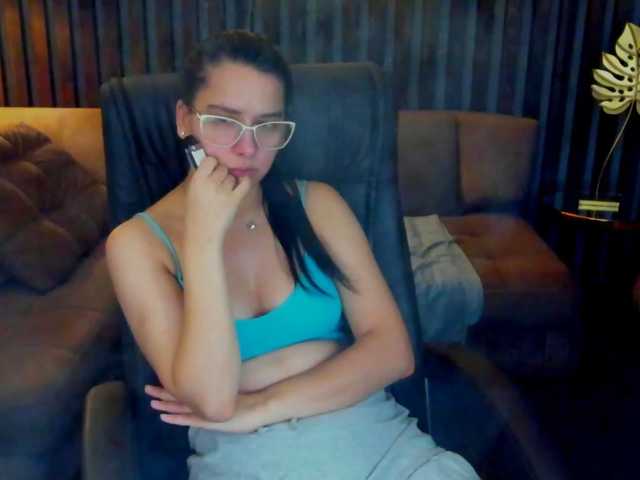 Livia-Shy live cam on BongaCams