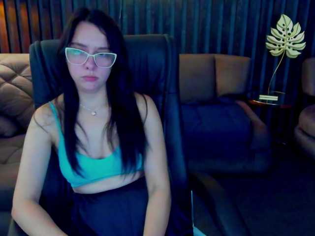 Livia-Shy live cam on BongaCams