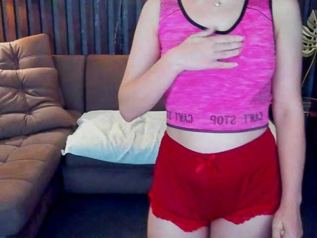 Livia-Shy live cam on BongaCams