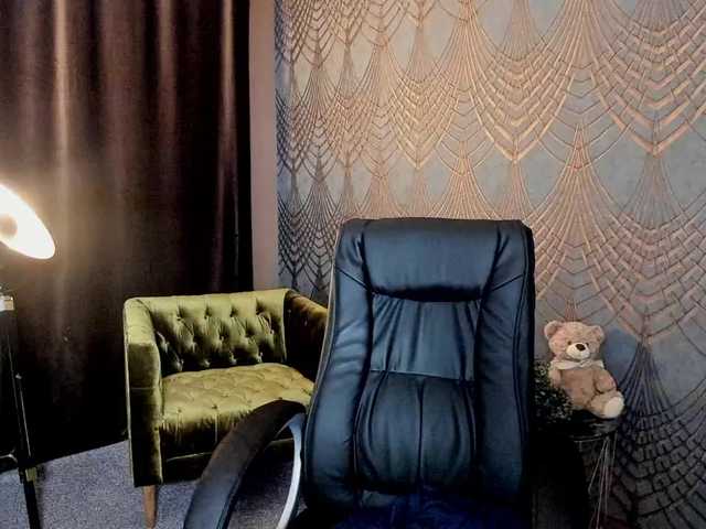 Livia-Shy live cam on BongaCams