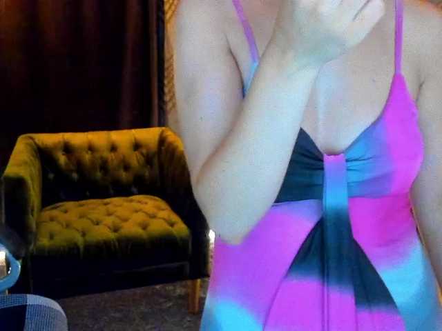 Livia-Shy live cam on BongaCams
