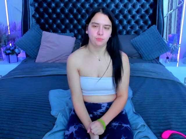 Livia-Shy live cam on BongaCams