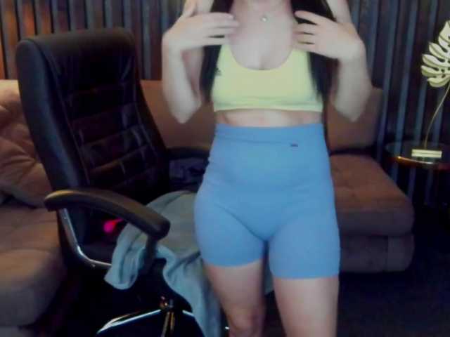 Livia-Shy live cam on BongaCams