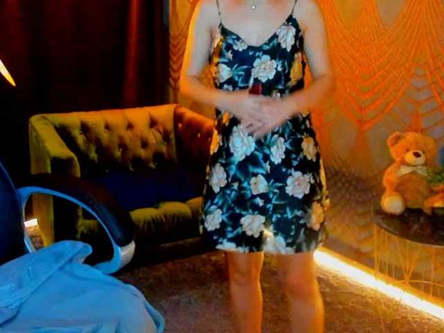 Livia-Shy webcam